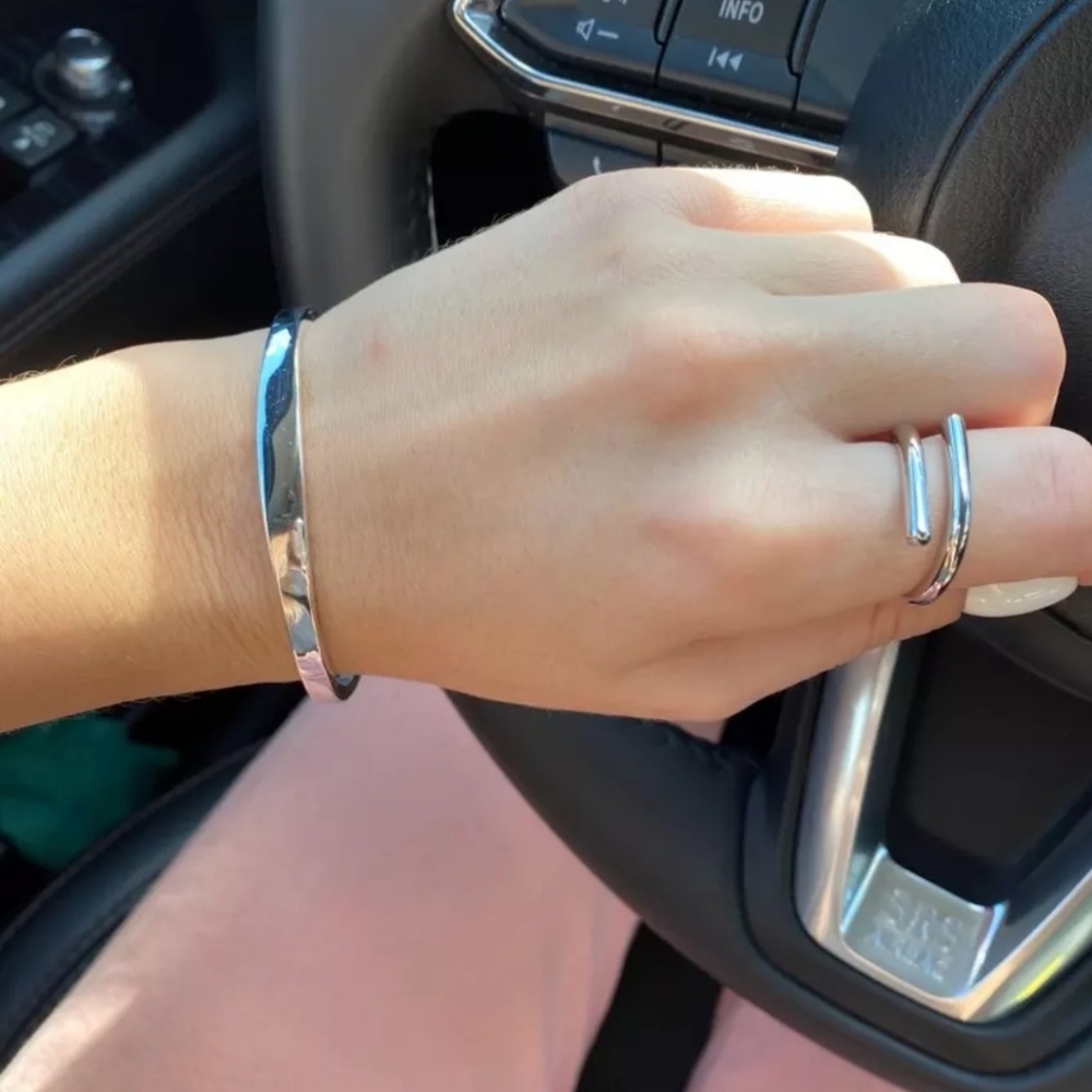Silver Plated Plain Bangle Bracelet. New